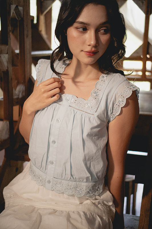 Clover Broderie Square Blouse (Ice Blue)