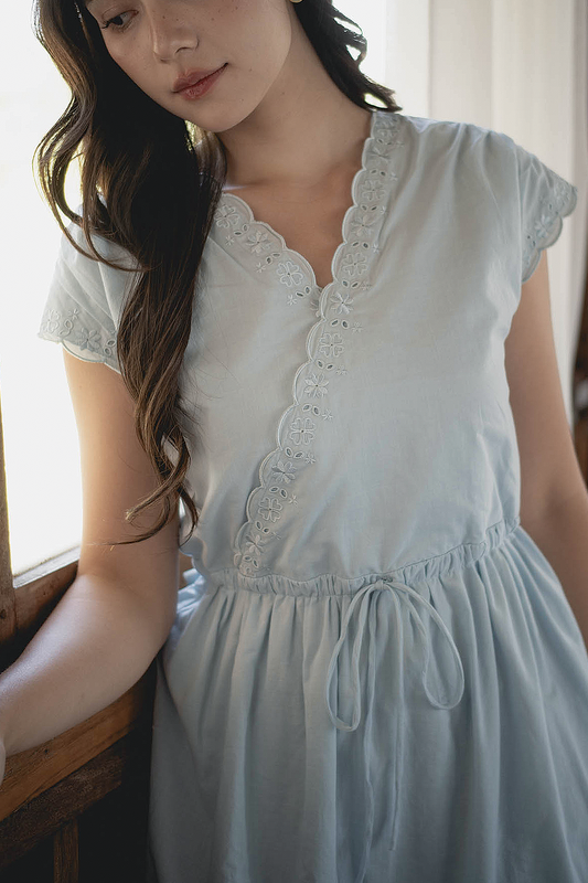 Clover Broderie Relaxed Drawstring Dress (Ice Blue)
