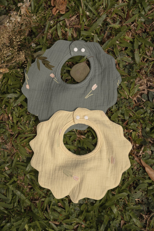 Tulips Sunshine Bibs Set