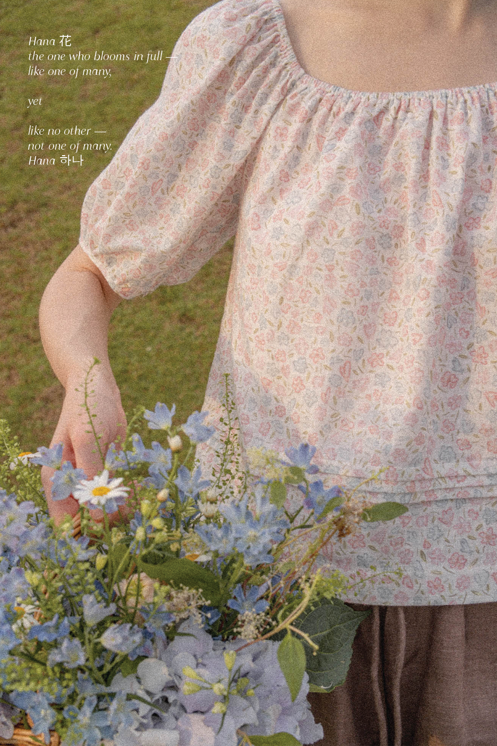 Hana Puffy Sleeved Blouse (Hydrangea Blue)