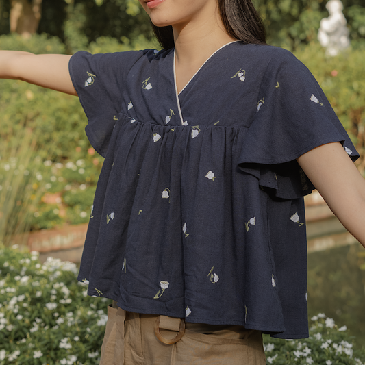 Lily of the Valley Embroidery Flutter Blouse (Navy)