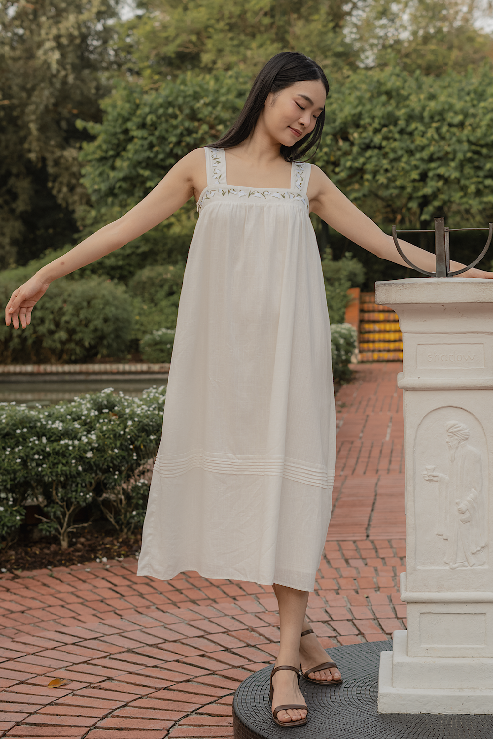Lily of the Valley Embroidery Tent Dress (White)