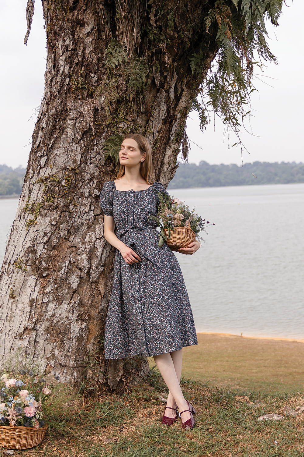 Bloom Puffy Button Down Dress (Navy)