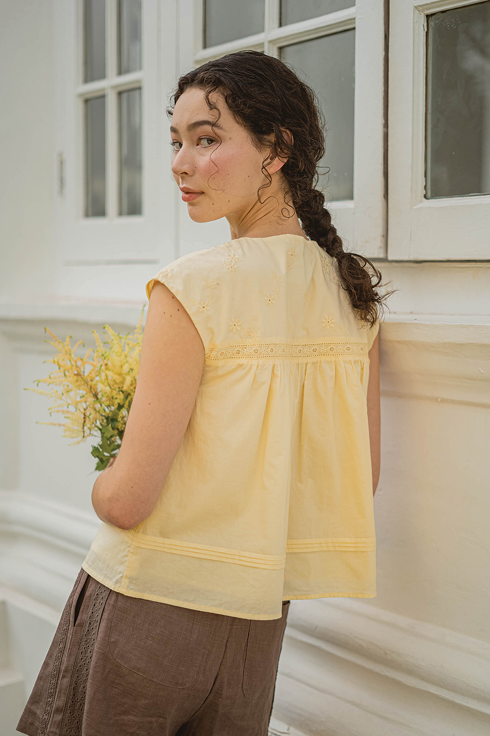 Meadows Broderie Relaxed Blouse (Daylight)