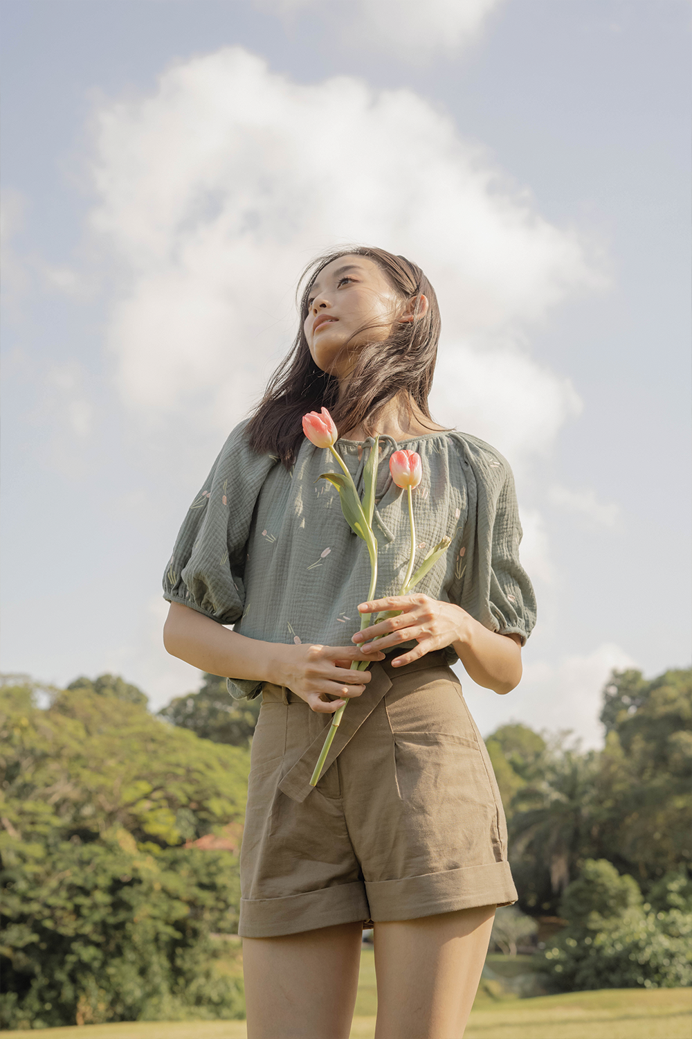 Tulips Embroidery Billowy Blouse (Willow)