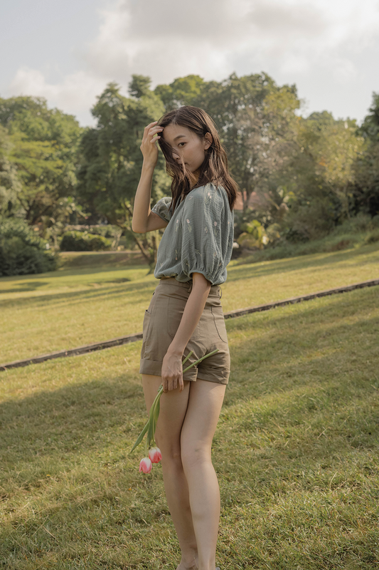 Weekender Buckle Shorts (Mocha)