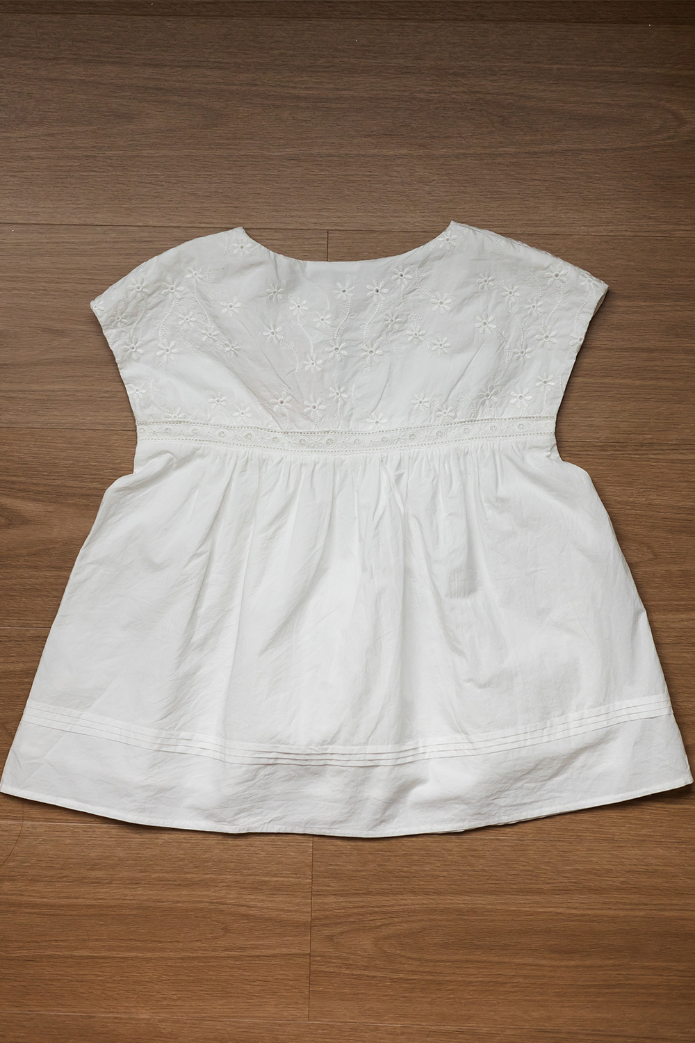 [B-goods] Meadows Broderie Relaxed Blouse (White)