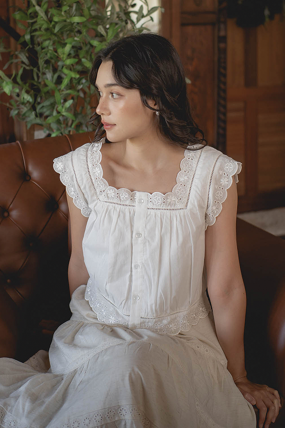 Clover Broderie Square Blouse (White)