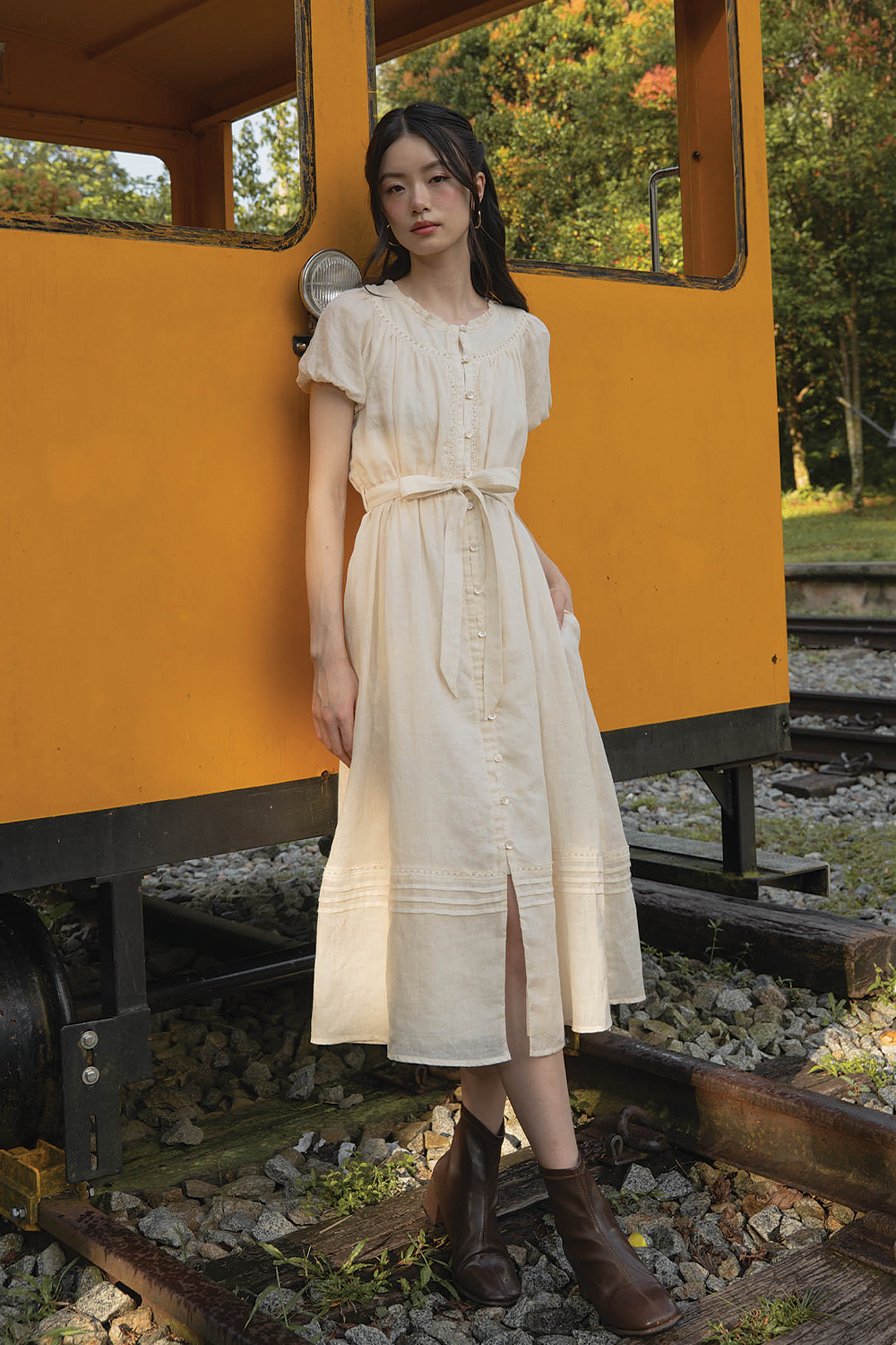 Floret Button Down Dress (Soft Oat)