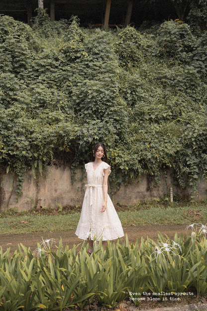 Floret Flutter Dress (Soft Oat)