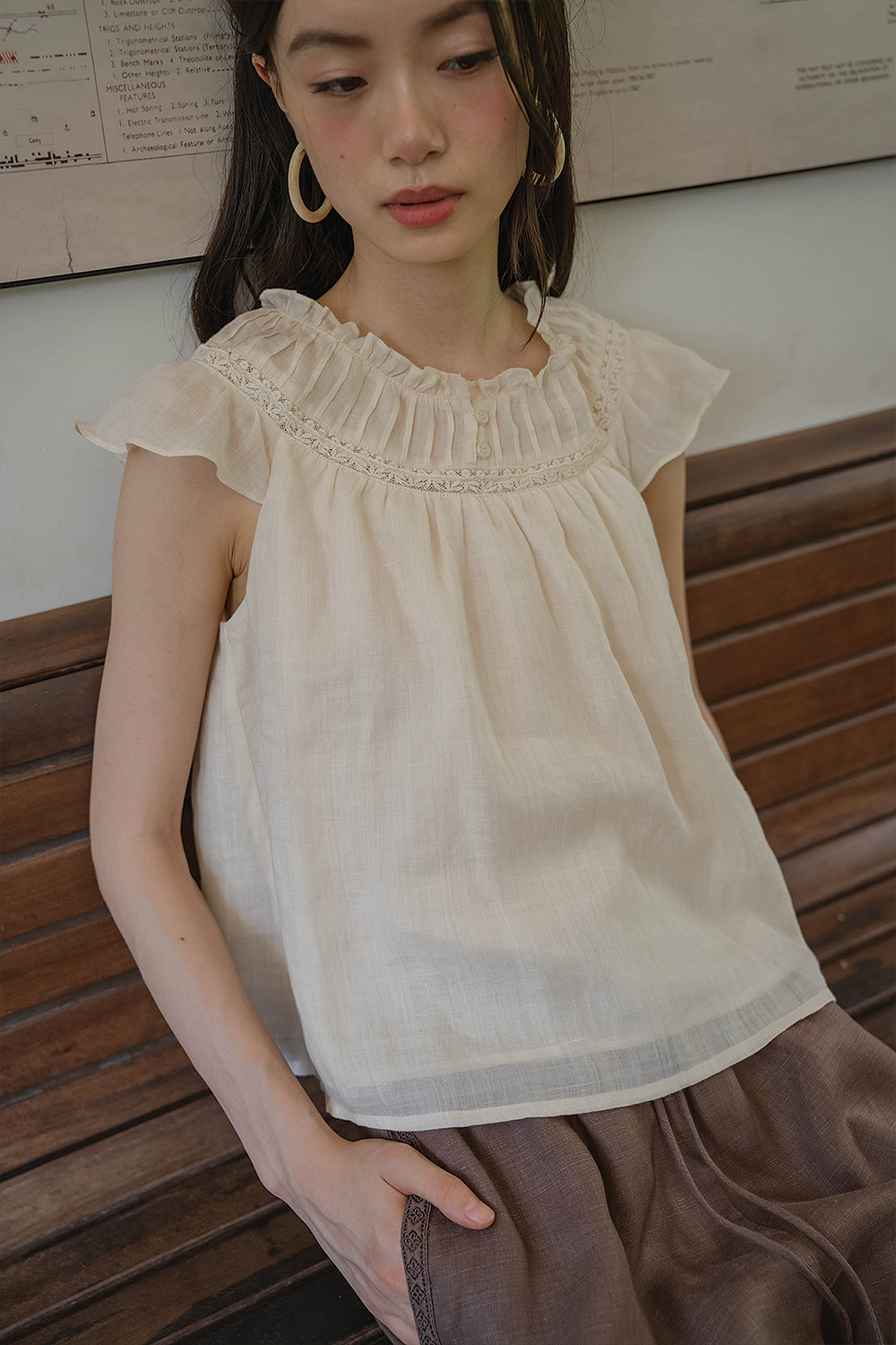 Floret Gathered Blouse (Soft Oat)