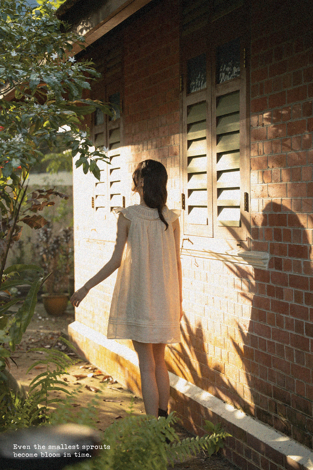 Floret Gathered Dress (Soft Oat)