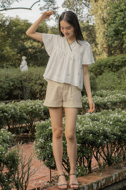 Lily of the Valley Embroidery Flutter Blouse (White)