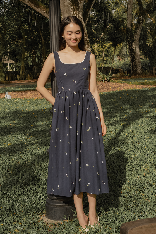 Lily of the Valley Embroidery Scoop Neck Dress (Navy)