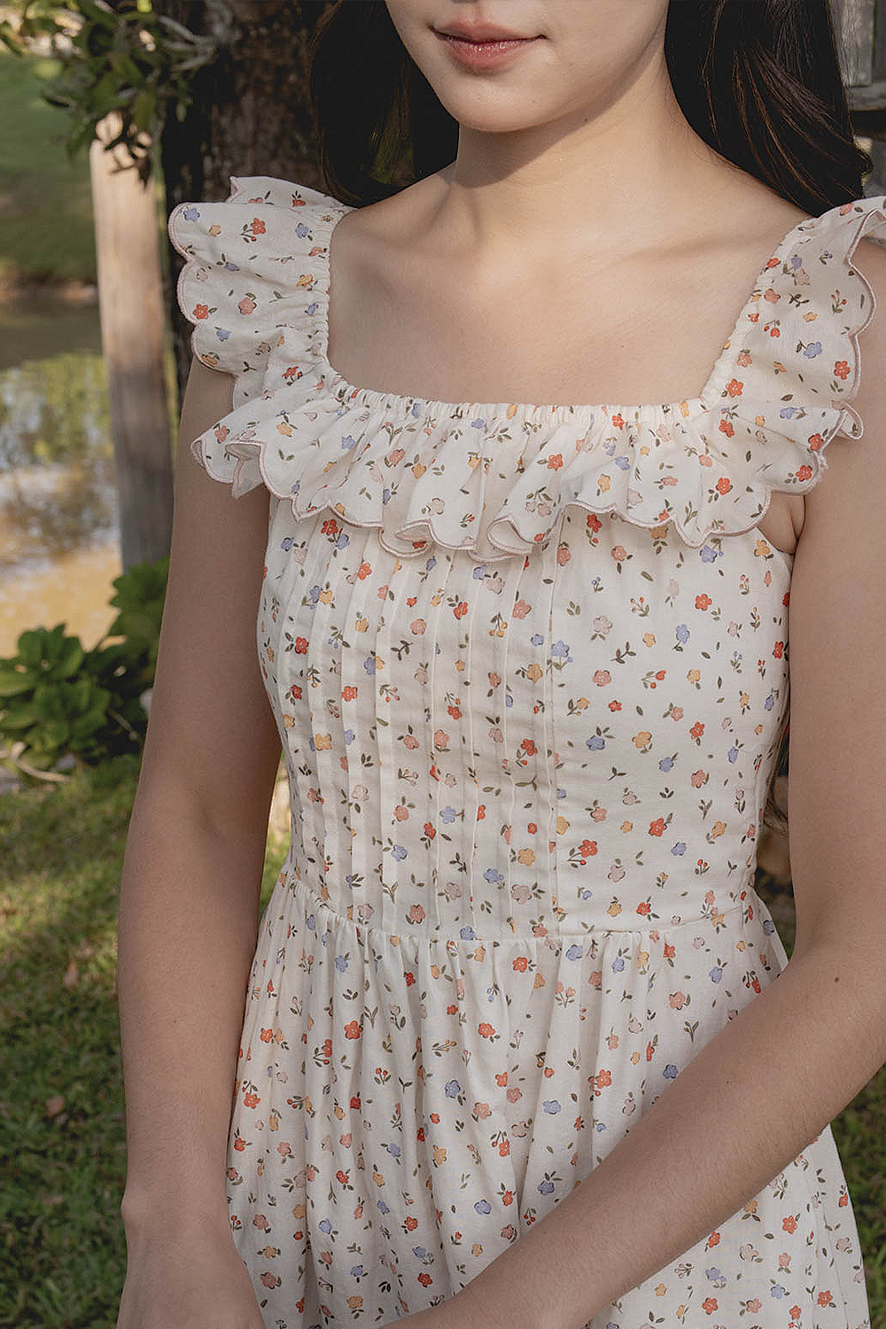 silk ruffle-waist dress in windblown poppies Madewell Silk Ruffle Waist Dress in Windblown Poppies Print