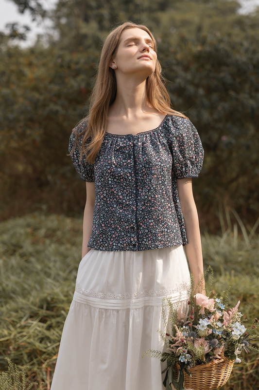 Bloom Puffy Blouse (Navy)
