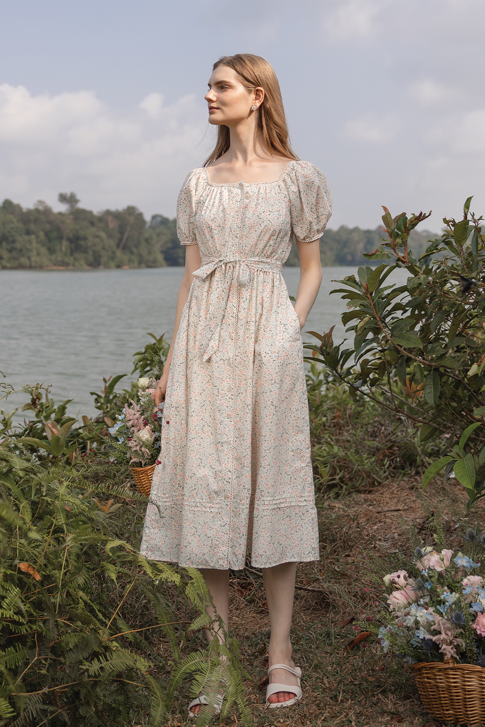 Bloom Puffy Button Down Dress (Ivory)