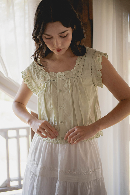 Clover Broderie Square Blouse (Sage)