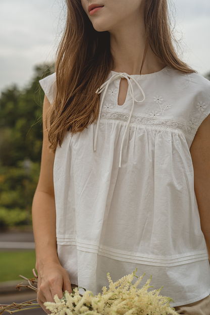 Meadows Broderie Relaxed Blouse (White)