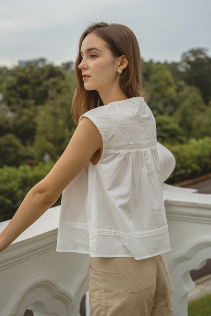 Meadows Broderie Relaxed Blouse (White)