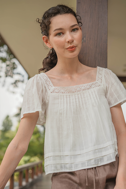 (Pre-order) Shoji Square Blouse (White)
