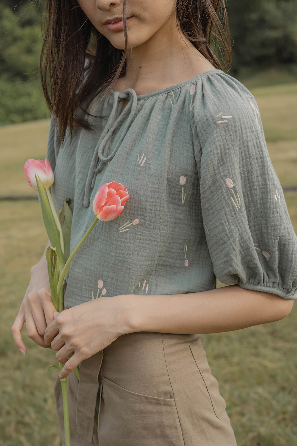 Tulips Embroidery Billowy Blouse (Willow)