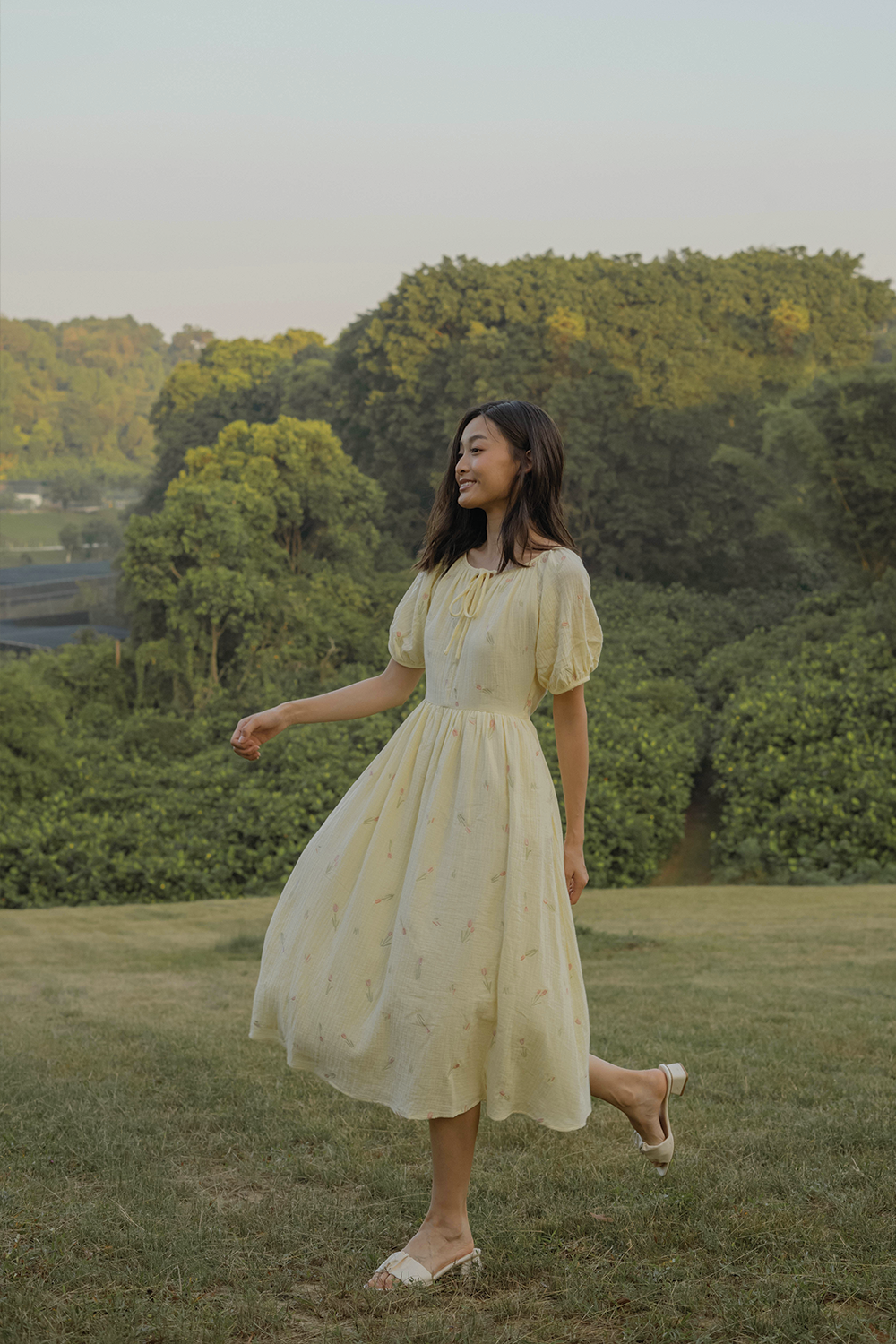 Tulips Embroidery Knotted Dress (Daylight)