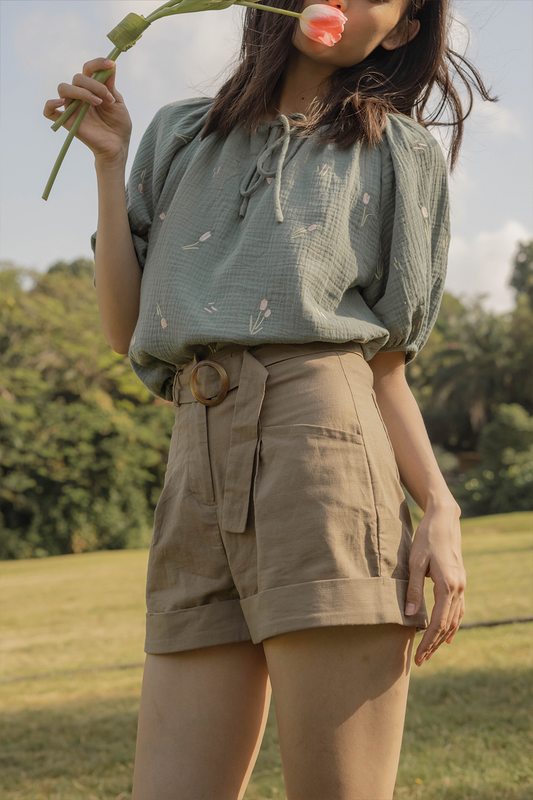 Weekender Buckle Shorts (Mocha)